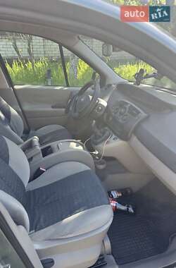 Минивэн Renault Scenic 2005 в 