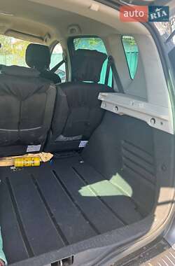 Минивэн Renault Scenic 2010 в 