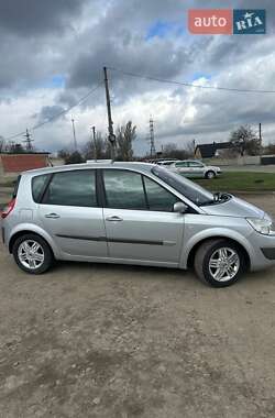 Мінівен Renault Scenic 2006 в Лозовій