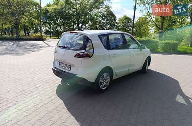 Минивэн Renault Scenic 2014 в 