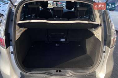 Минивэн Renault Scenic 2014 в 