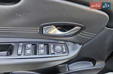 Минивэн Renault Scenic 2012 в 