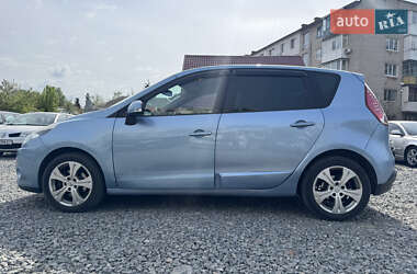 Мінівен Renault Scenic 2011 в 