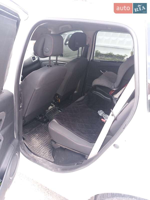 Минивэн Renault Scenic 2012 в Львове