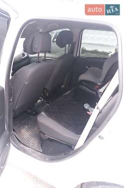 Минивэн Renault Scenic 2012 в 