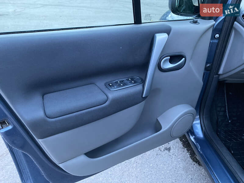 Минивэн Renault Scenic 2008 в Черкассах