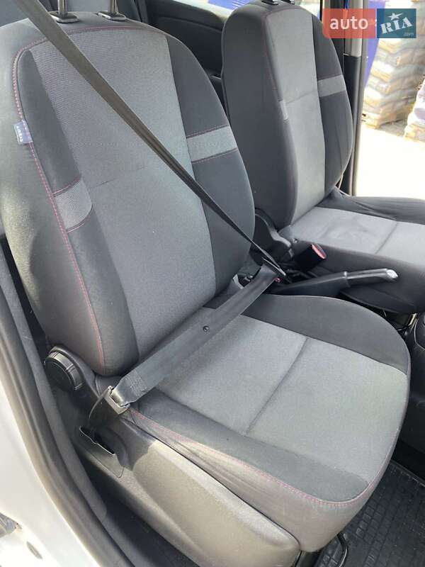 Минивэн Renault Scenic 2015 в Теребовле