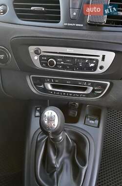 Минивэн Renault Scenic 2012 в 