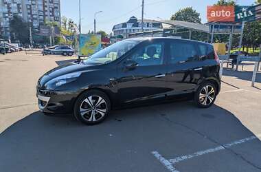 Минивэн Renault Scenic 2011 в 