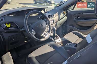 Минивэн Renault Scenic 2011 в 