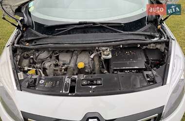 Минивэн Renault Scenic 2016 в 