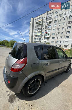 Минивэн Renault Scenic 2003 в 