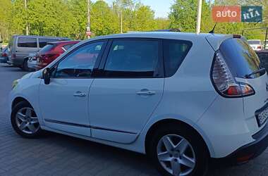 Минивэн Renault Scenic 2016 в 