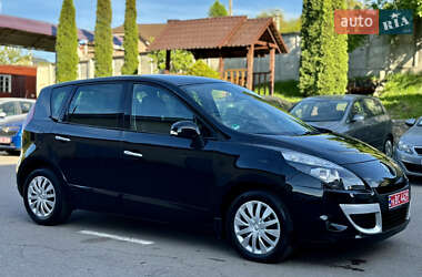 Минивэн Renault Scenic 2010 в 