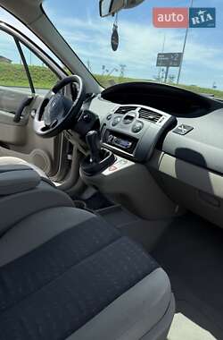 Минивэн Renault Scenic 2005 в 