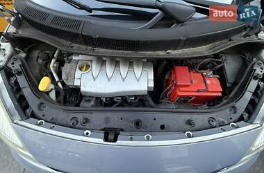 Минивэн Renault Scenic 2005 в 