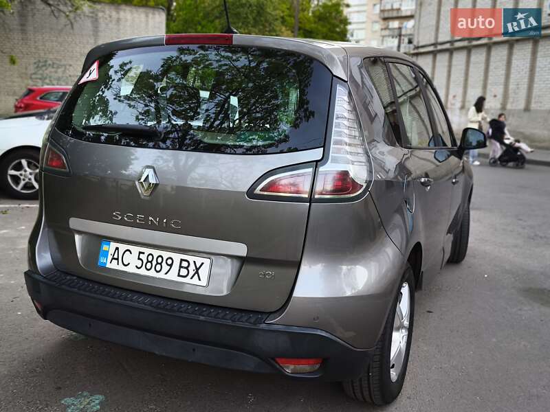 Минивэн Renault Scenic 2014 в Луцке