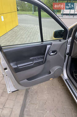 Минивэн Renault Scenic 2005 в 