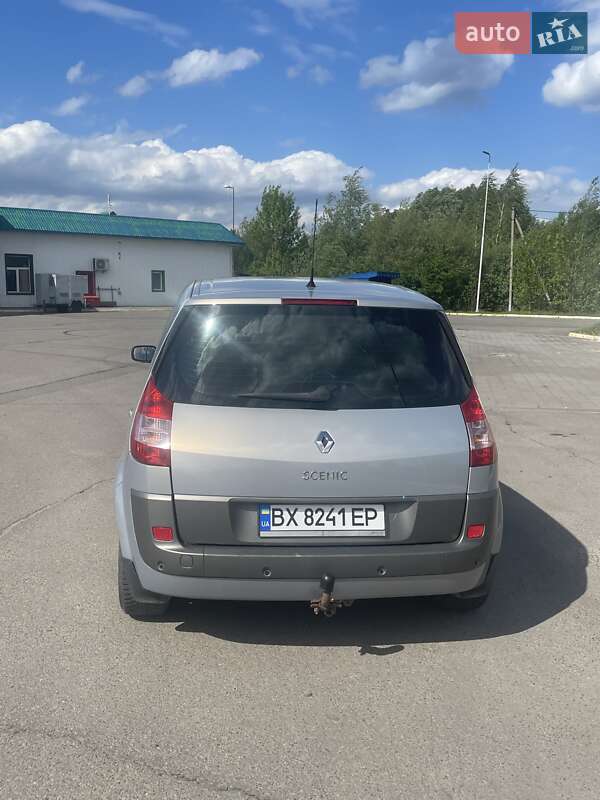 Минивэн Renault Scenic 2004 в Ратным