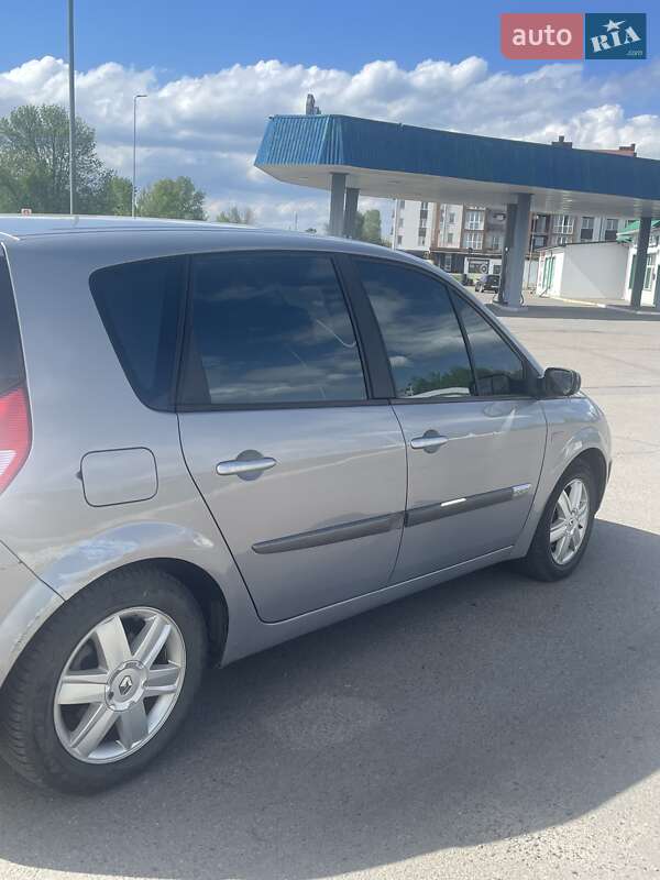 Минивэн Renault Scenic 2004 в Ратным