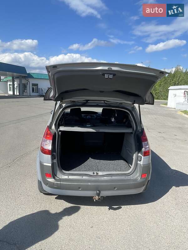 Минивэн Renault Scenic 2004 в Ратным