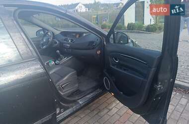 Минивэн Renault Scenic 2011 в 