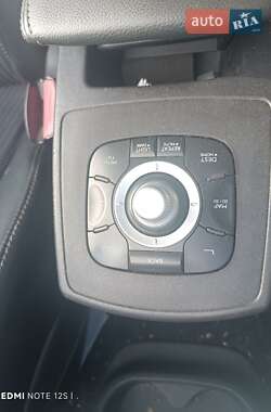 Минивэн Renault Scenic 2011 в 