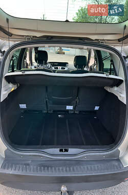 Минивэн Renault Scenic 2010 в 