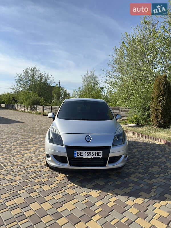 Минивэн Renault Scenic 2009 в Южноукраинске