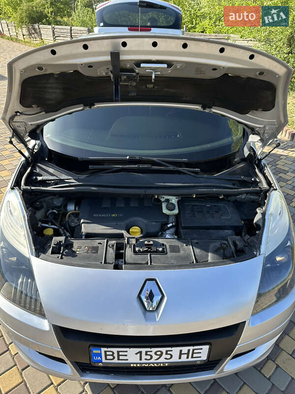 Минивэн Renault Scenic 2009 в Южноукраинске