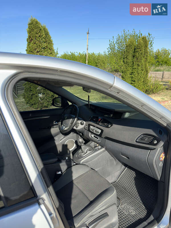 Минивэн Renault Scenic 2009 в Южноукраинске