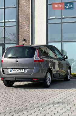 Минивэн Renault Scenic 2010 в 