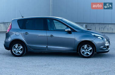 Мінівен Renault Scenic 2011 в 