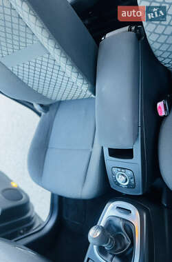 Мінівен Renault Scenic 2011 в 