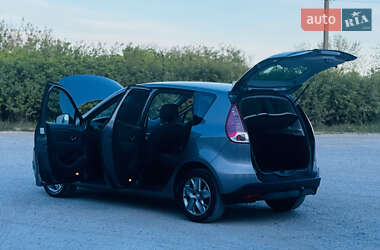 Мінівен Renault Scenic 2011 в 