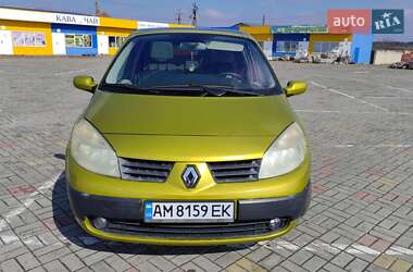 Минивэн Renault Scenic 2004 в 