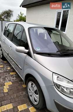 Минивэн Renault Scenic 2004 в 