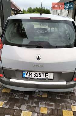 Минивэн Renault Scenic 2004 в 