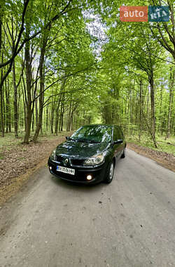 Минивэн Renault Scenic 2009 в 