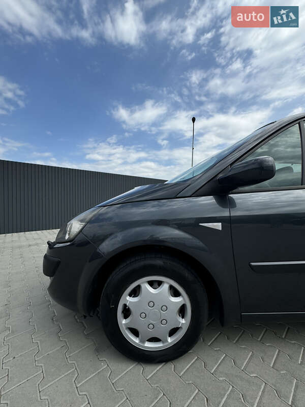 Мінівен Renault Scenic 2009 в Хмельницькому