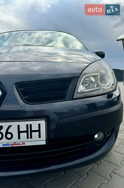 Минивэн Renault Scenic 2009 в 