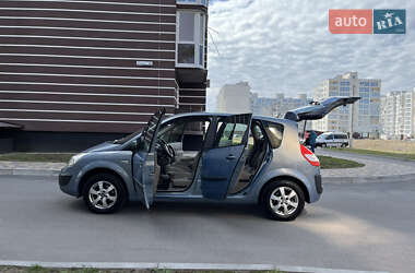 Минивэн Renault Scenic 2005 в 