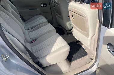 Минивэн Renault Scenic 2005 в 