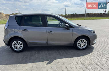 Мінівен Renault Scenic 2015 в 