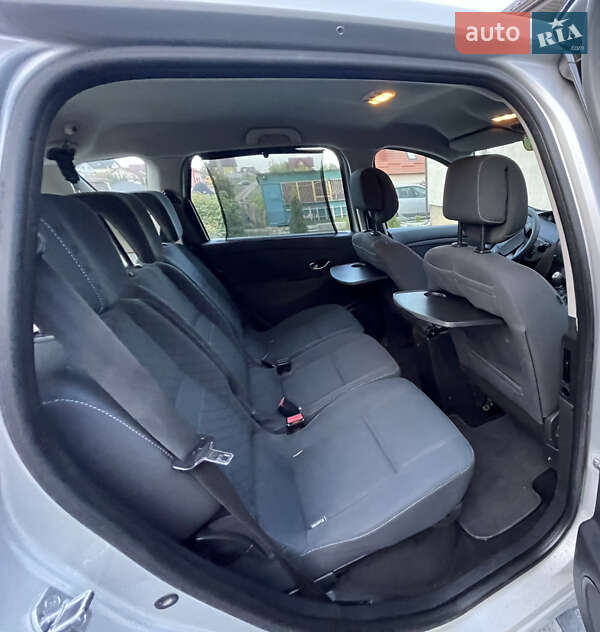 Минивэн Renault Scenic 2010 в Ровно
