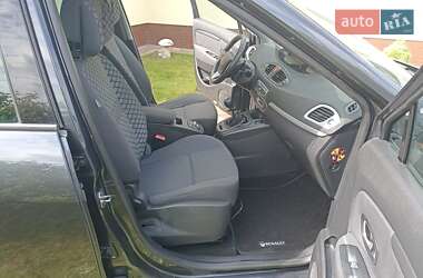Минивэн Renault Scenic 2010 в 