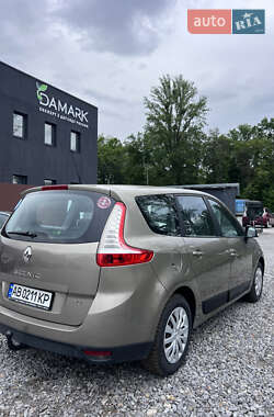 Мінівен Renault Scenic 2010 в 