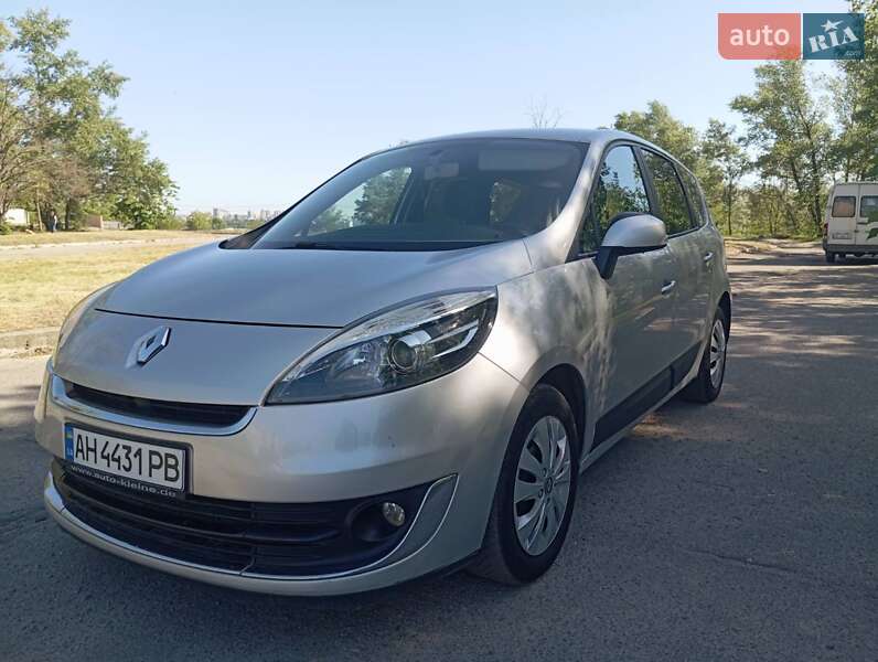 Минивэн Renault Scenic 2012 в Днепре