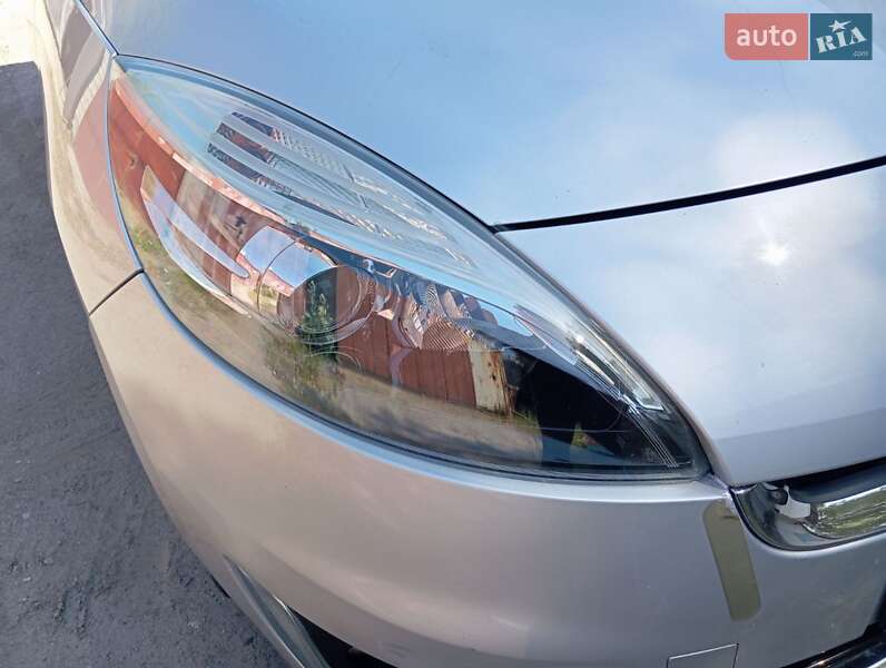 Минивэн Renault Scenic 2012 в Днепре