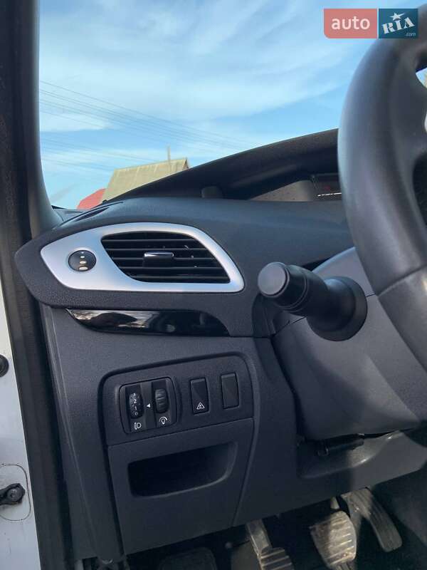 Минивэн Renault Scenic 2012 в Виннице
